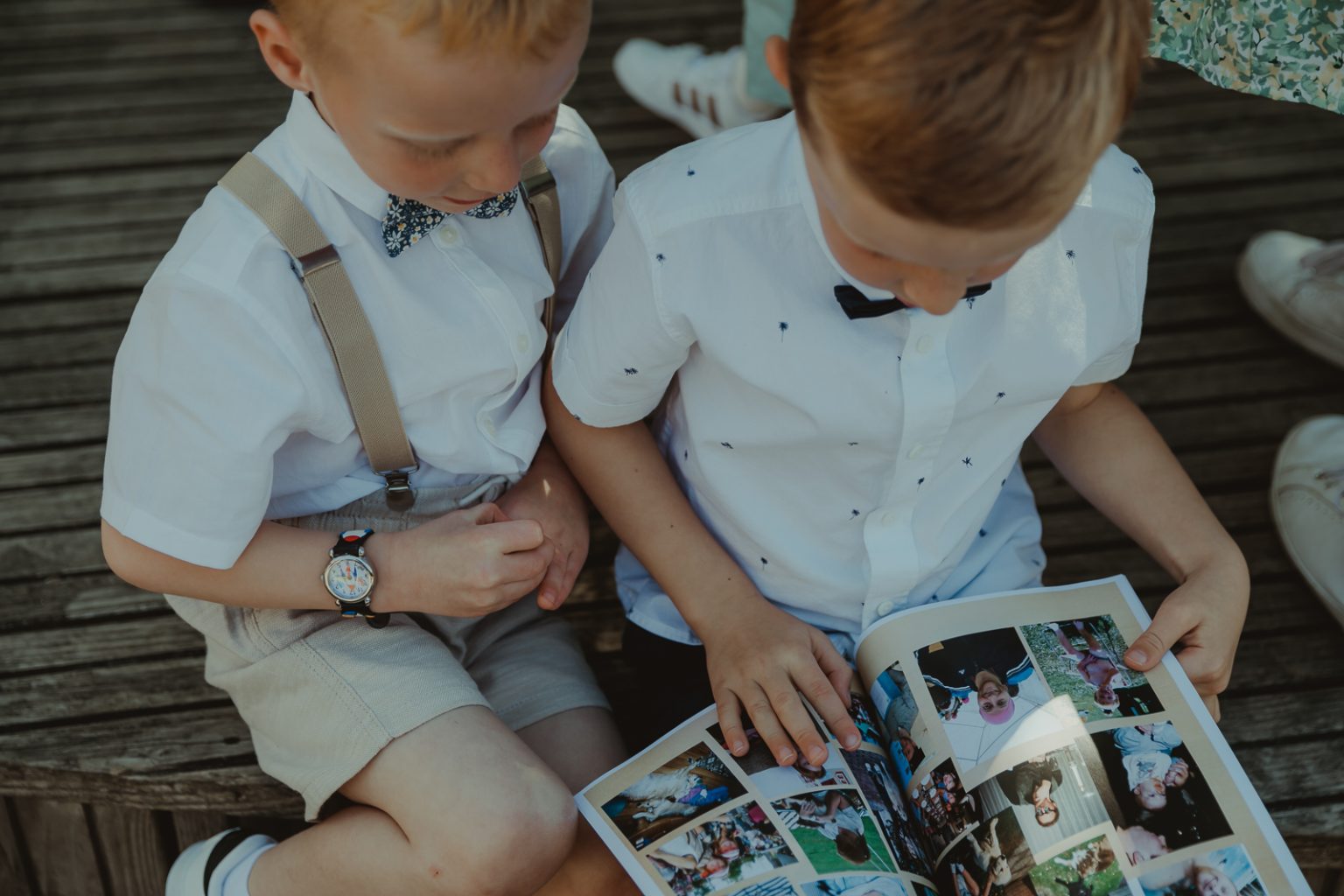 Kinderen gefotografeerd op een bruiloft in Nederland door Alicia Post